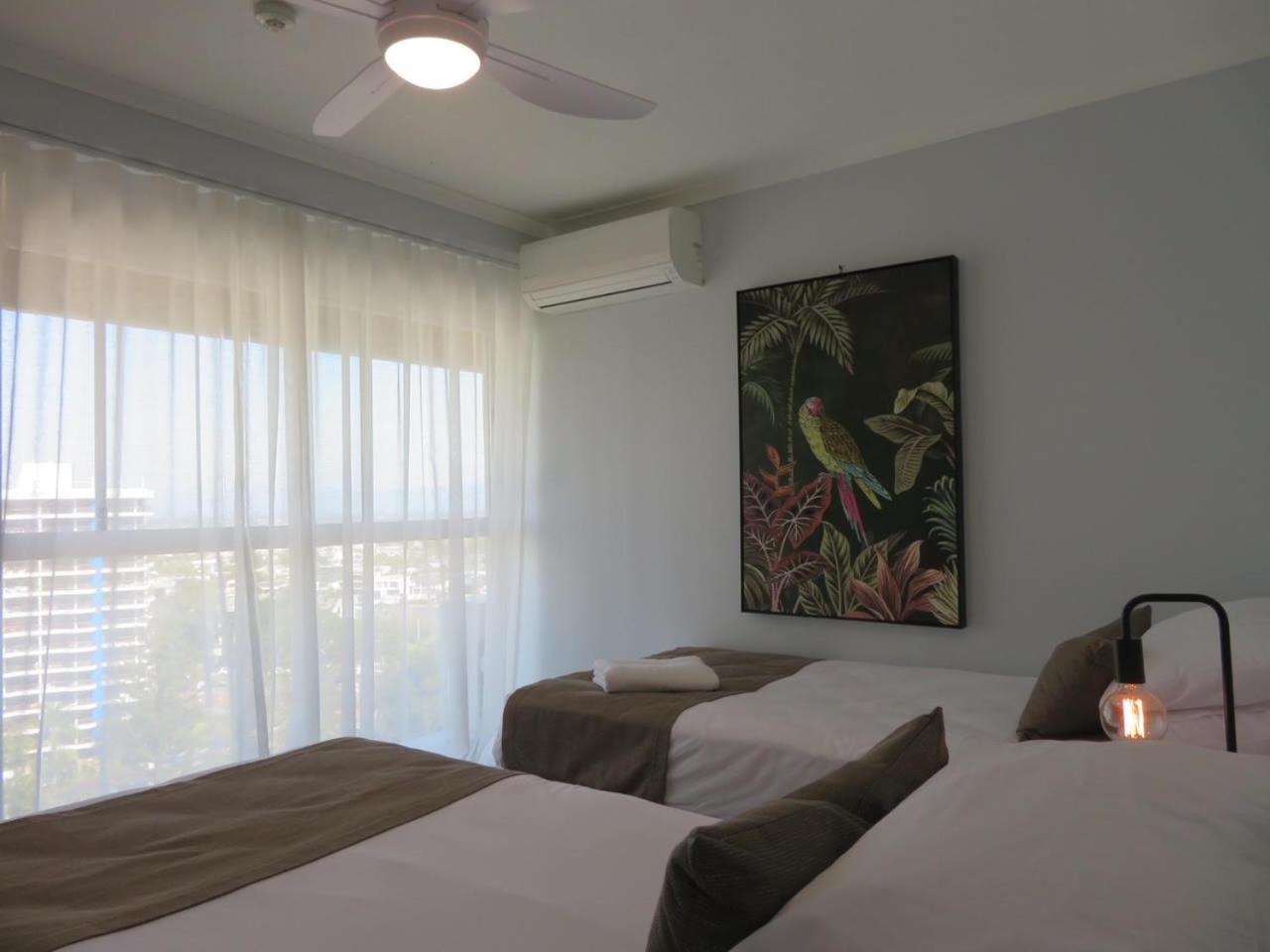 Surfers Beachside Holiday Apartments Gold Coast Bagian luar foto